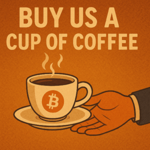 Eine Tasse heisser Kaffee, die überreicht wird.